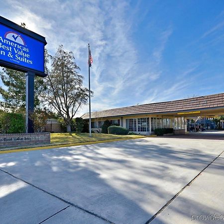 Americas Best Value Inn & Suites - Lancaster Exteriör bild