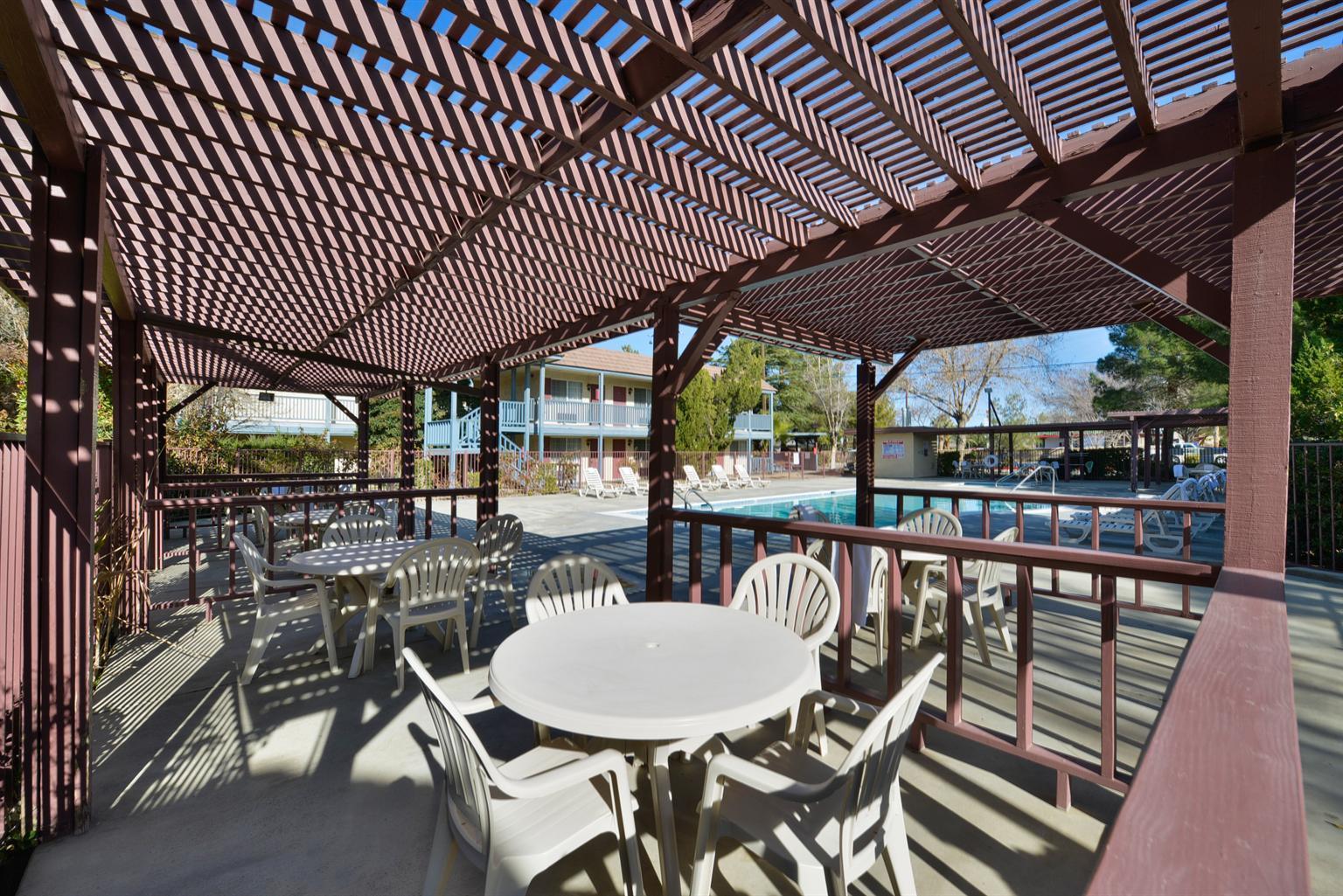 Americas Best Value Inn & Suites - Lancaster Exteriör bild