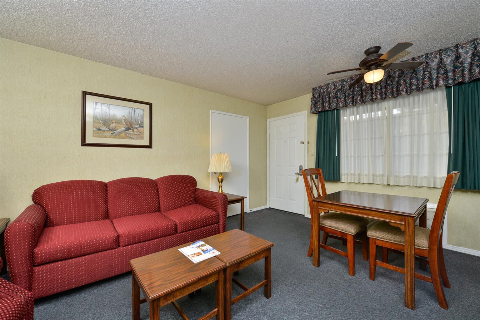 Americas Best Value Inn & Suites - Lancaster Exteriör bild