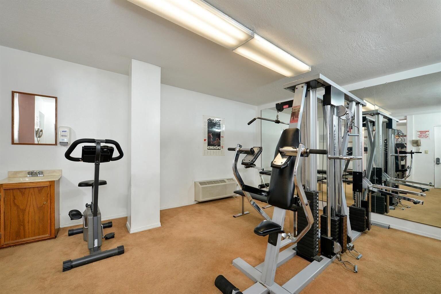 Americas Best Value Inn & Suites - Lancaster Exteriör bild