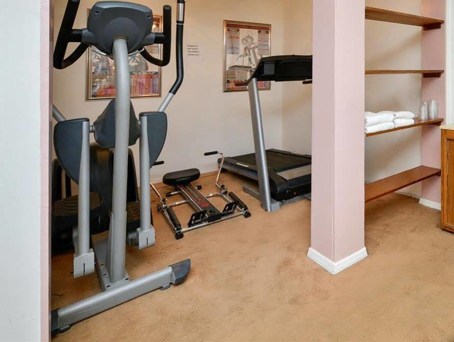 Americas Best Value Inn & Suites - Lancaster Exteriör bild